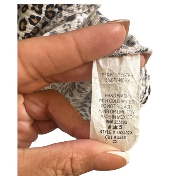 Leopard Print Women's Top - Picture 3 of 7